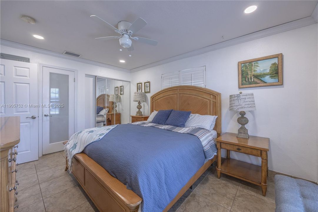 For Sale: $944,900 (5 beds, 3 baths, 2637 Square Feet)