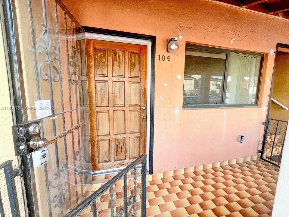 В аренду: $2,500 (2 спален, 2 ванн, 765 Квадратных фут)