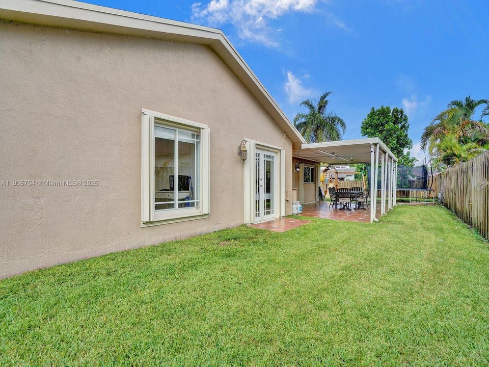 For Rent: $4,500 (4 beds, 2 baths, 2102 Square Feet)