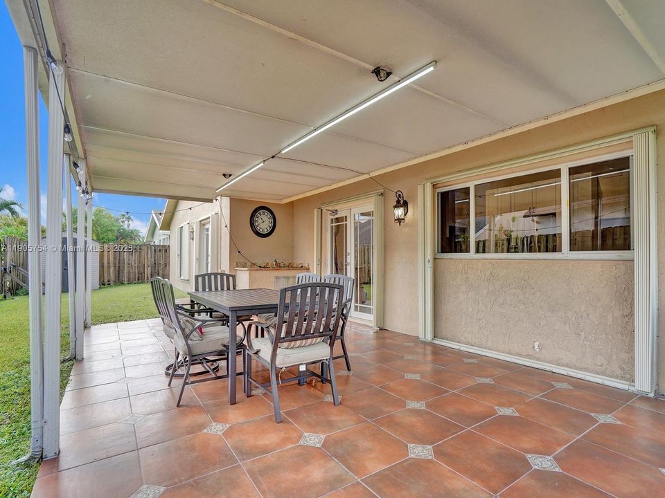 For Rent: $4,500 (4 beds, 2 baths, 2102 Square Feet)