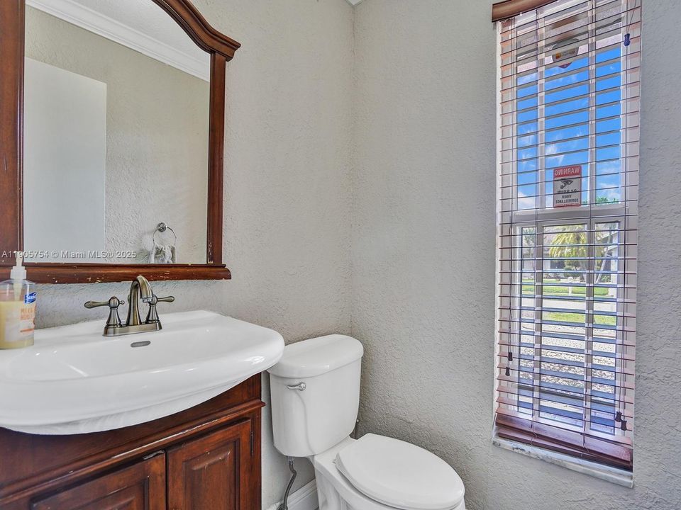 For Rent: $4,500 (4 beds, 2 baths, 2102 Square Feet)