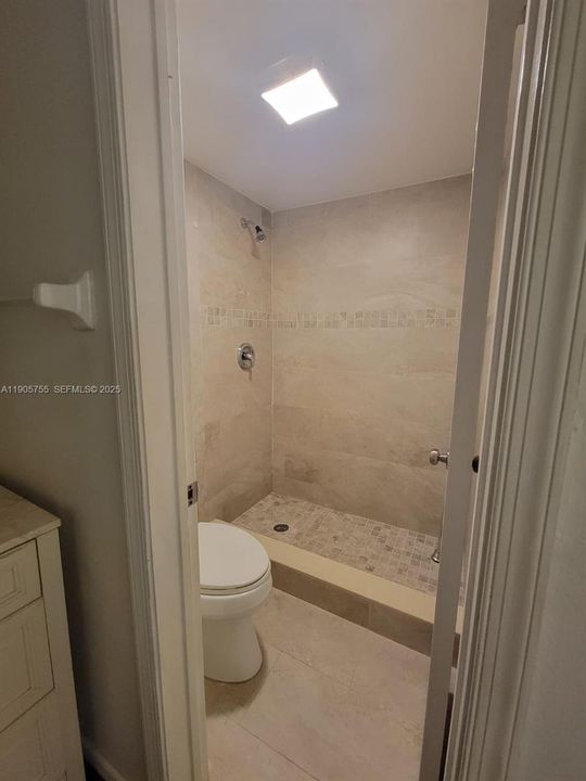 For Rent: $1,900 (2 beds, 2 baths, 1360 Square Feet)