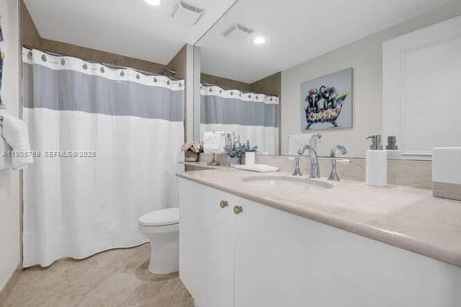 For Rent: $19,500 (3 beds, 3 baths, 2605 Square Feet)