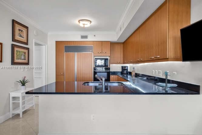 For Rent: $19,500 (3 beds, 3 baths, 2605 Square Feet)