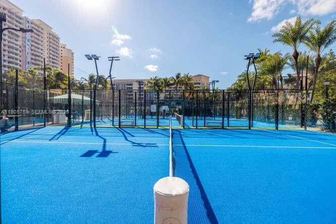 For Rent: $19,500 (3 beds, 3 baths, 2605 Square Feet)