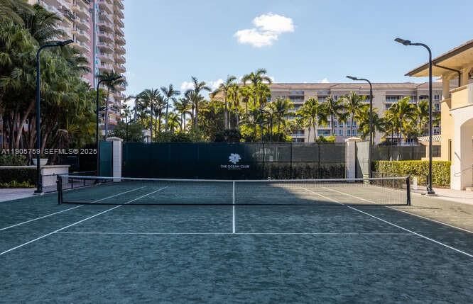 For Rent: $19,500 (3 beds, 3 baths, 2605 Square Feet)