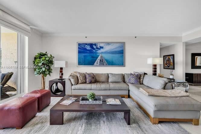 For Rent: $19,500 (3 beds, 3 baths, 2605 Square Feet)