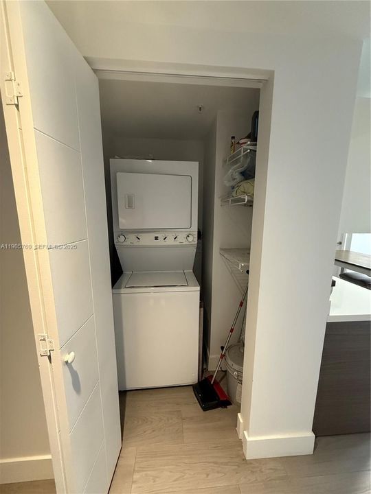 出租: $2,700 (1 贝兹, 1 浴室, 648 平方英尺)