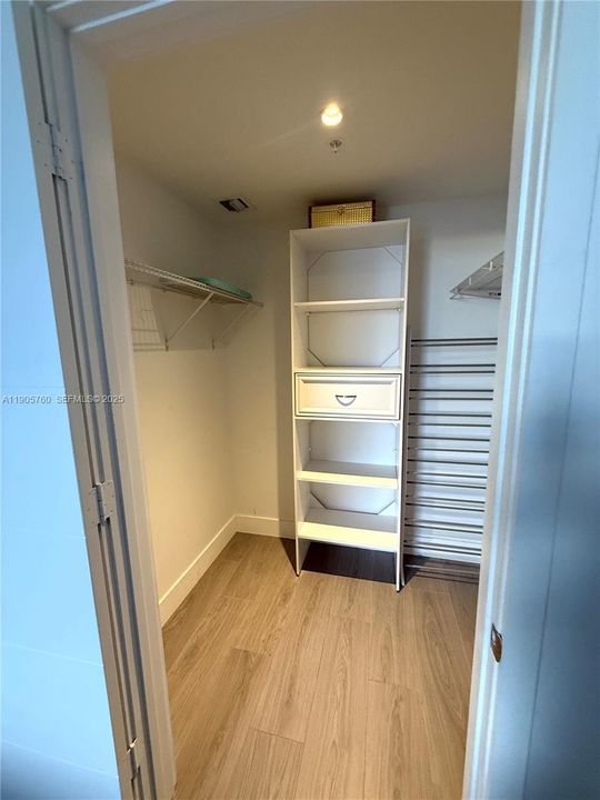 出租: $2,700 (1 贝兹, 1 浴室, 648 平方英尺)