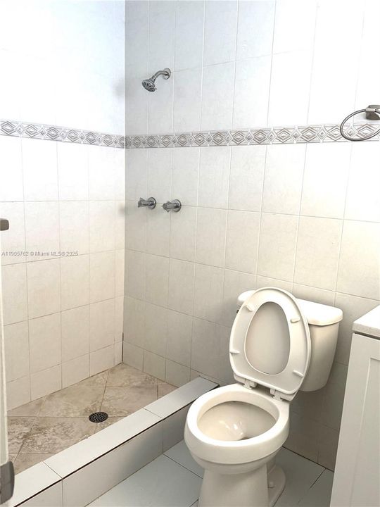 For Rent: $2,400 (3 beds, 2 baths, 0 Square Feet)