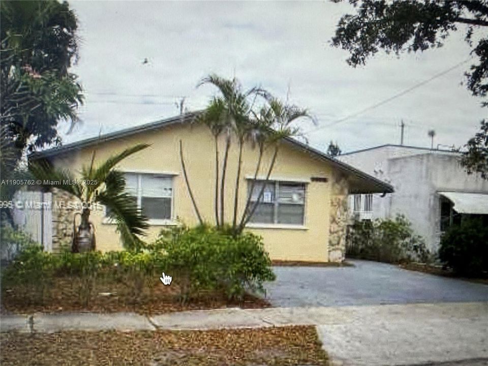 For Rent: $2,400 (3 beds, 2 baths, 0 Square Feet)