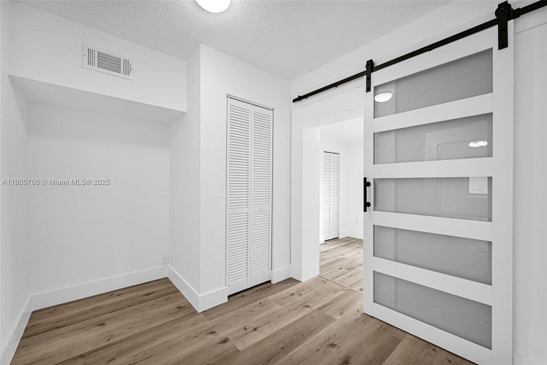 待售: $599,999 (4 贝兹, 2 浴室, 1462 平方英尺)