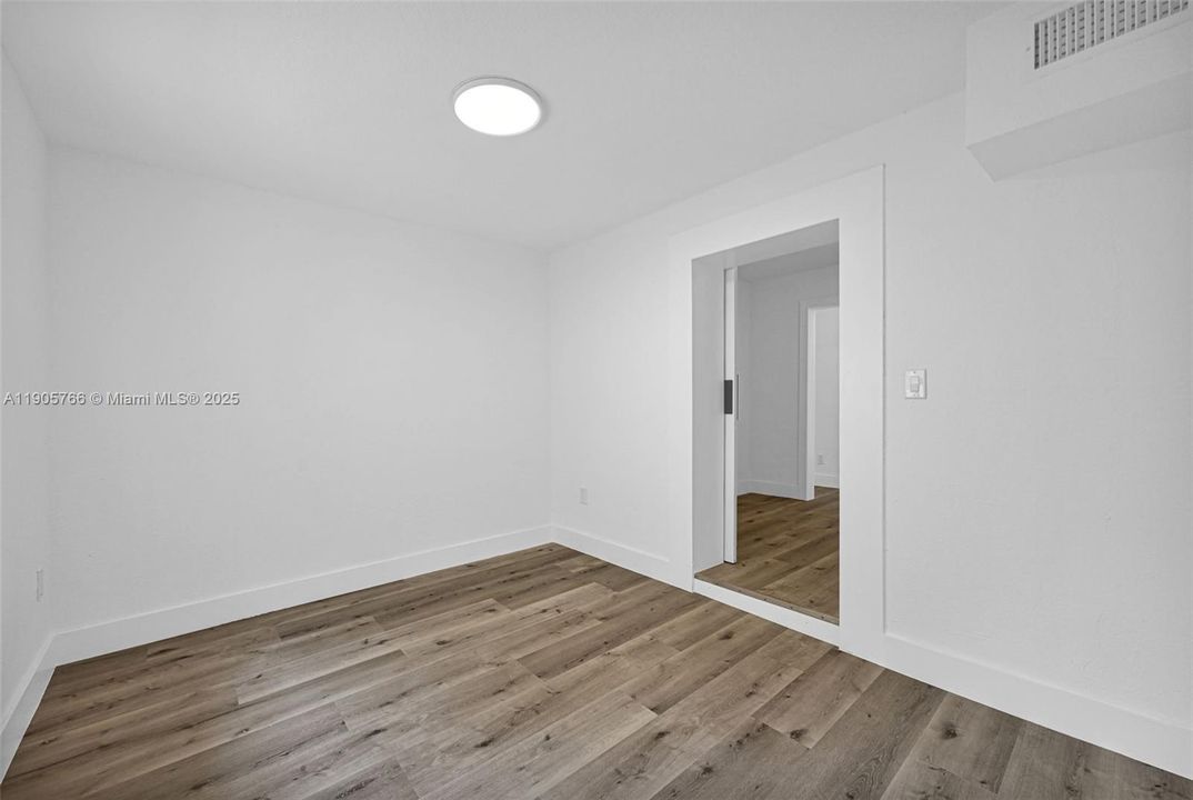 待售: $599,999 (4 贝兹, 2 浴室, 1462 平方英尺)