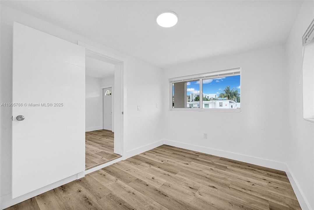 待售: $599,999 (4 贝兹, 2 浴室, 1462 平方英尺)