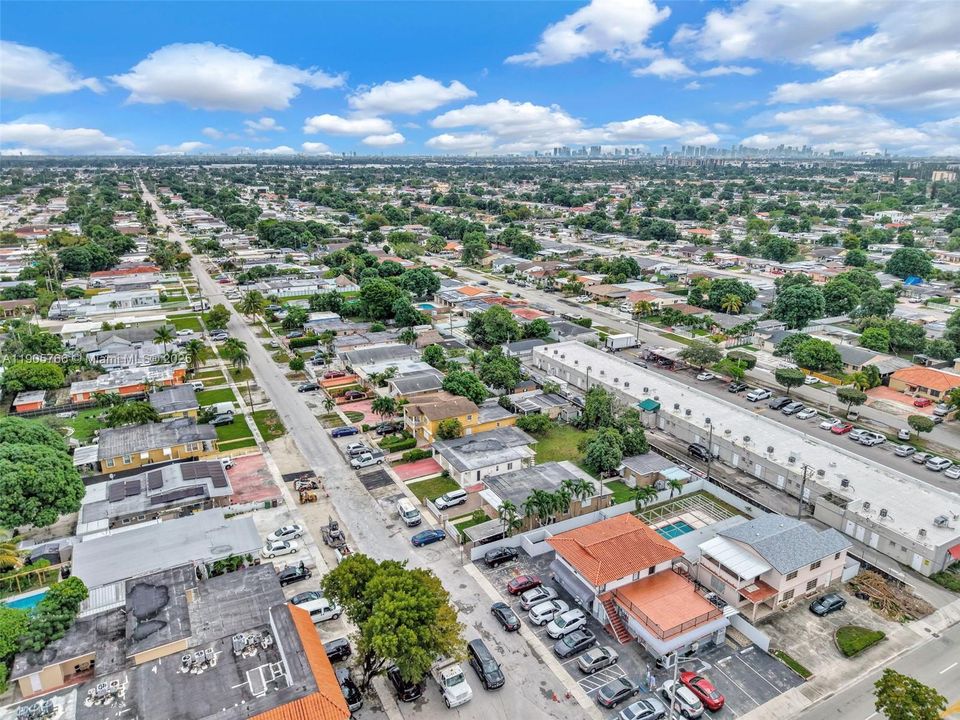 待售: $599,999 (4 贝兹, 2 浴室, 1462 平方英尺)