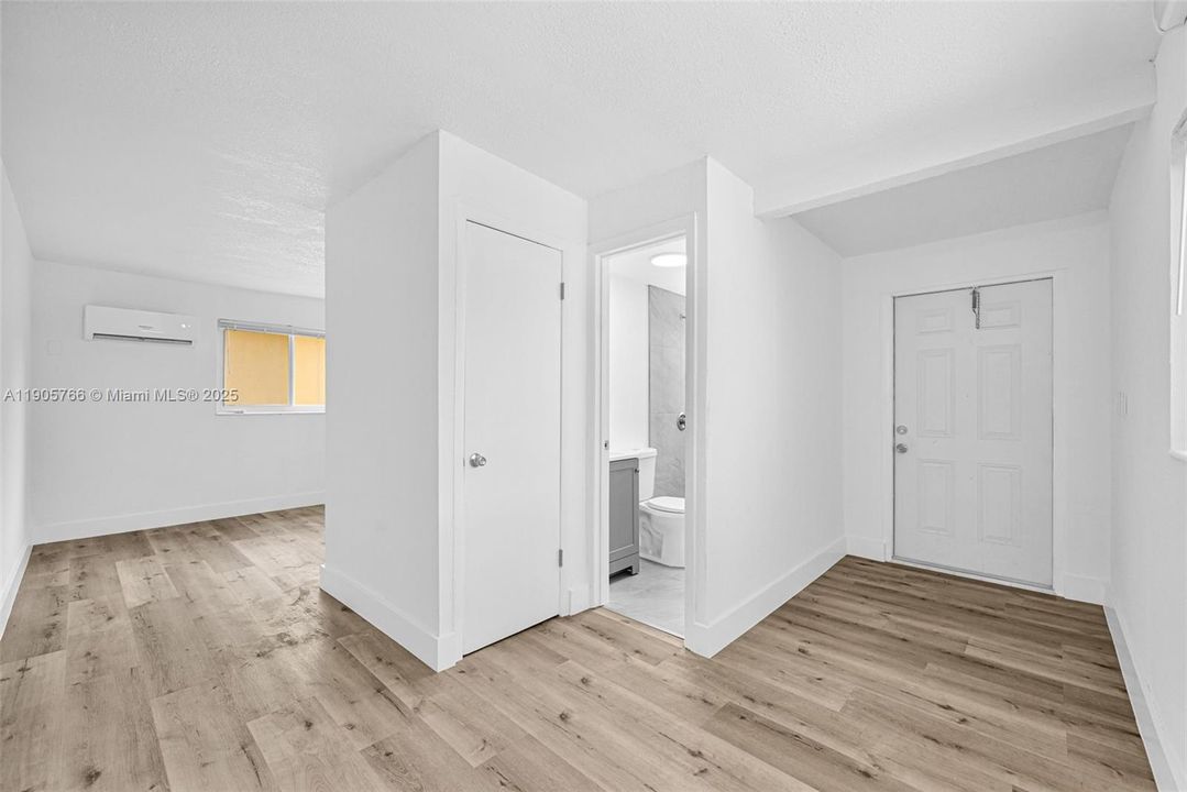 待售: $599,999 (4 贝兹, 2 浴室, 1462 平方英尺)