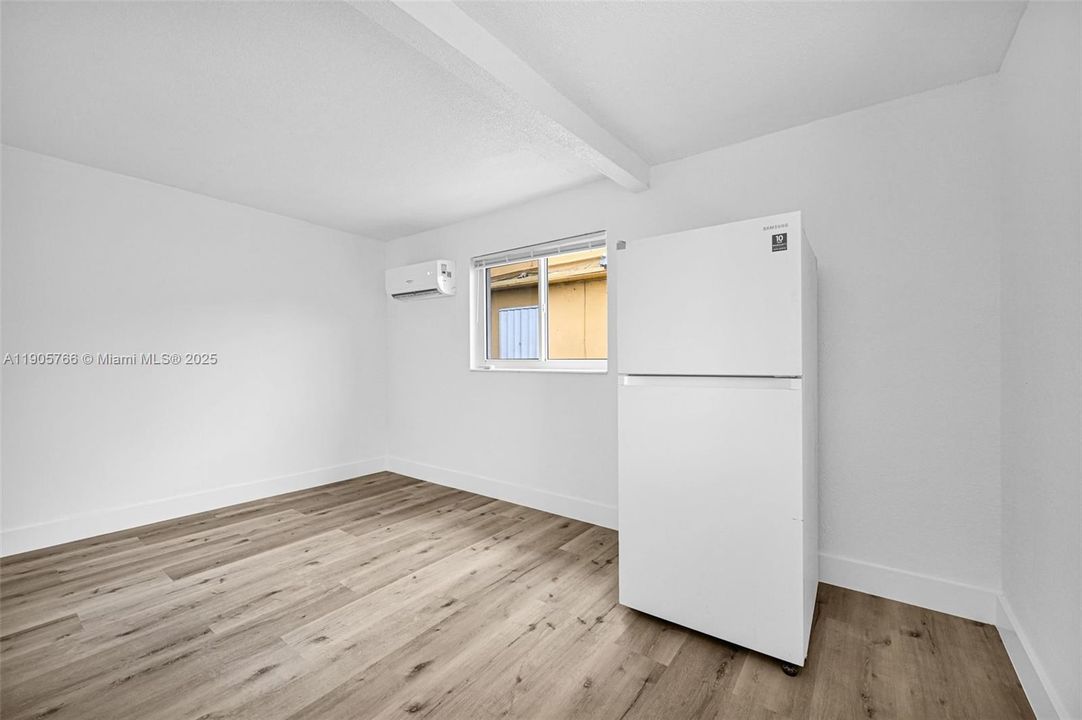 待售: $599,999 (4 贝兹, 2 浴室, 1462 平方英尺)