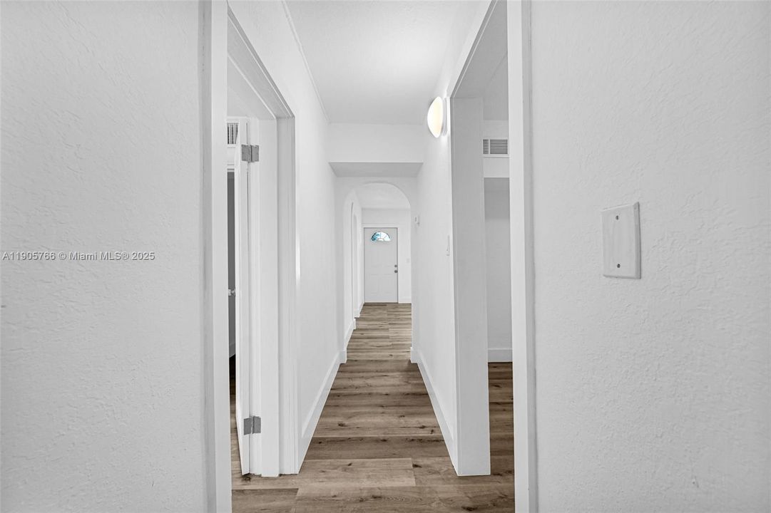 待售: $599,999 (4 贝兹, 2 浴室, 1462 平方英尺)