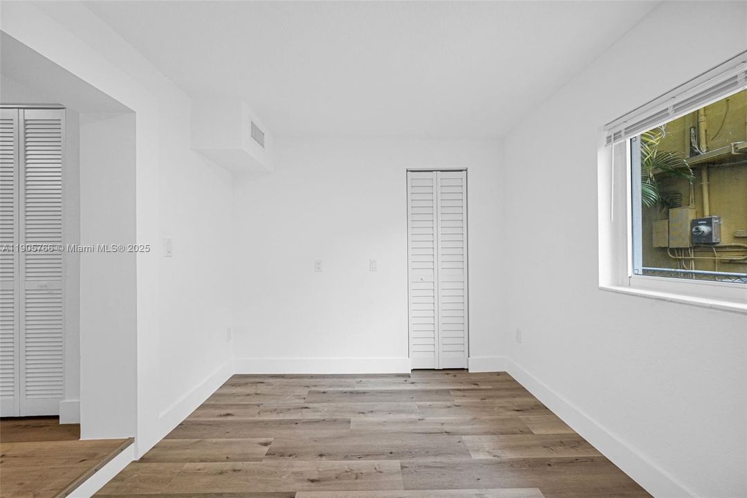 待售: $599,999 (4 贝兹, 2 浴室, 1462 平方英尺)