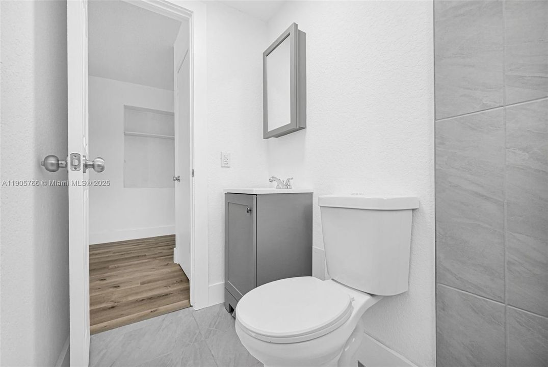 待售: $599,999 (4 贝兹, 2 浴室, 1462 平方英尺)