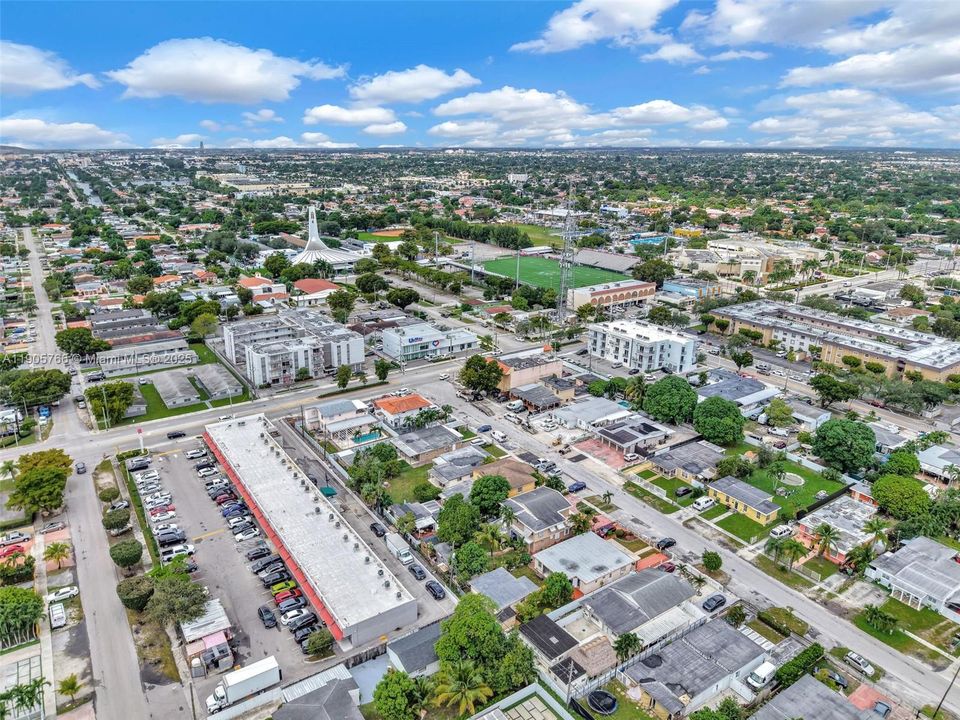 待售: $599,999 (4 贝兹, 2 浴室, 1462 平方英尺)