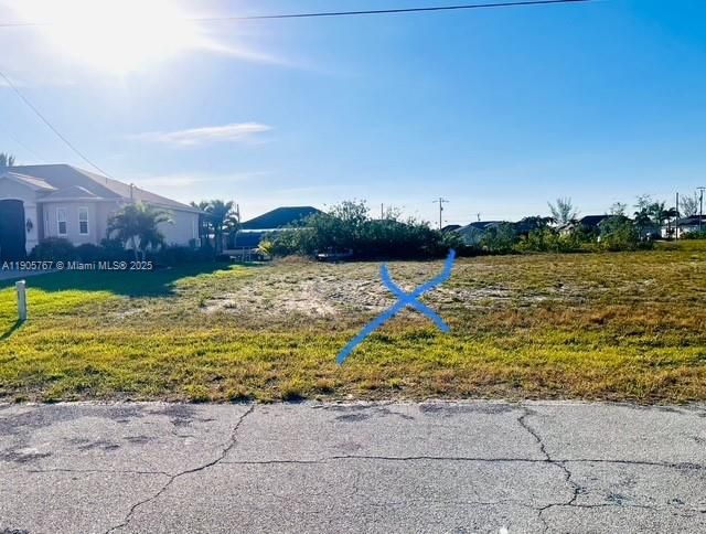 待售: $249,000 (0.23 acres)