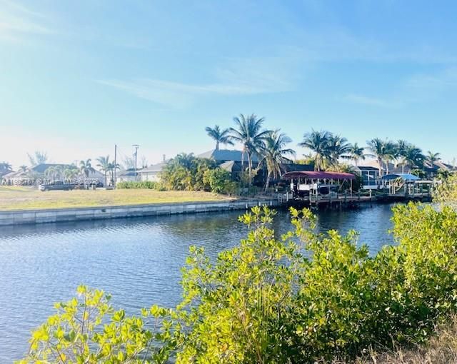 待售: $249,000 (0.23 acres)