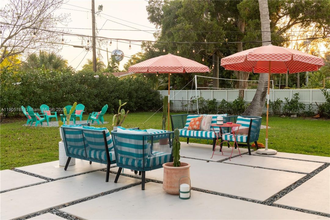 待售: $699,000 (3 贝兹, 2 浴室, 1188 平方英尺)