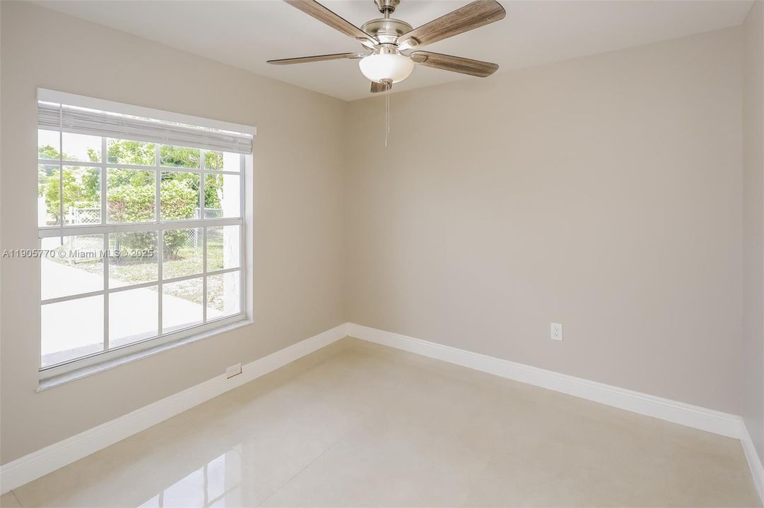 Recently Rented: $2,470 (4 beds, 2 baths, 1292 Square Feet)