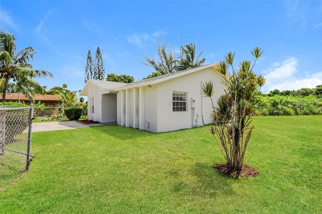 Recently Rented: $2,470 (4 beds, 2 baths, 1292 Square Feet)