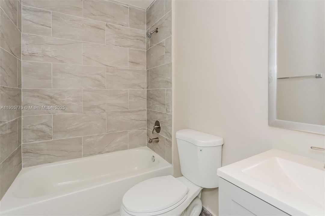 Recently Rented: $2,470 (4 beds, 2 baths, 1292 Square Feet)