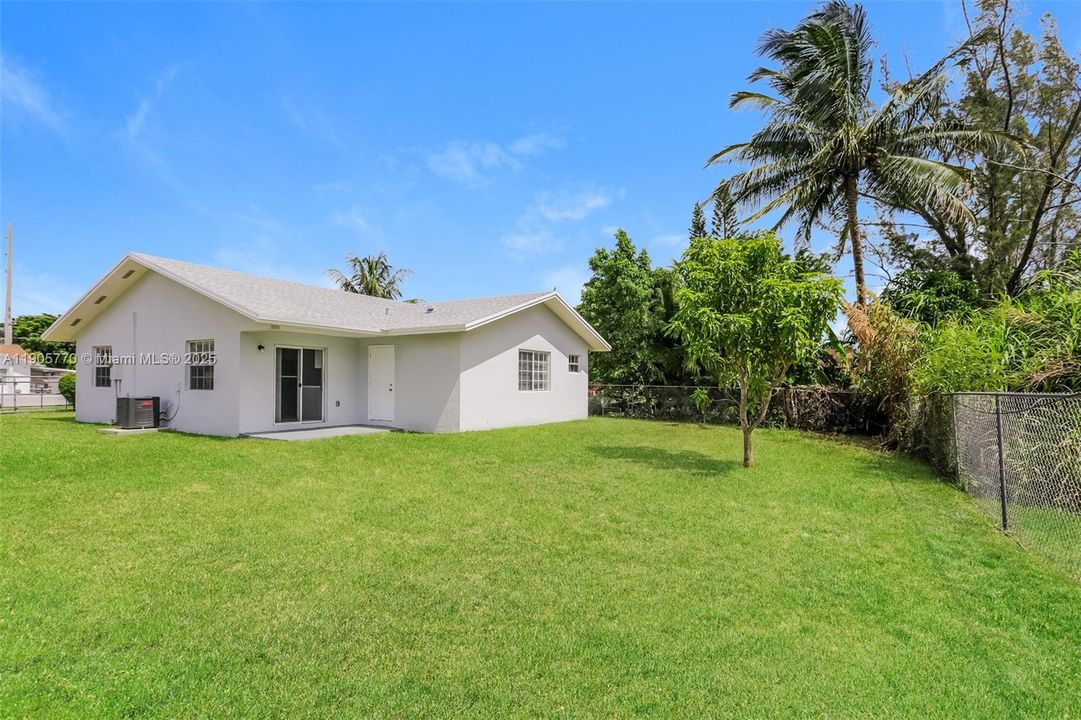 Recently Rented: $2,470 (4 beds, 2 baths, 1292 Square Feet)