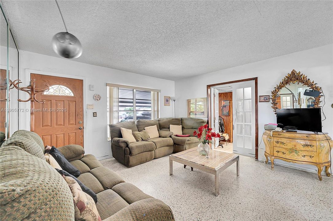 For Sale: $615,000 (4 beds, 3 baths, 1753 Square Feet)