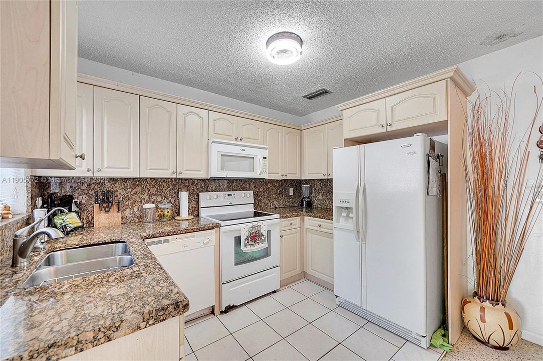 For Sale: $615,000 (4 beds, 3 baths, 1753 Square Feet)