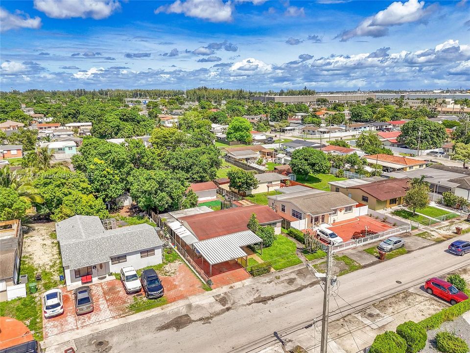 For Sale: $615,000 (4 beds, 3 baths, 1753 Square Feet)