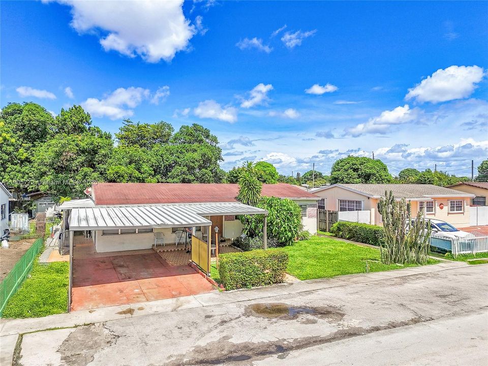 For Sale: $615,000 (4 beds, 3 baths, 1753 Square Feet)