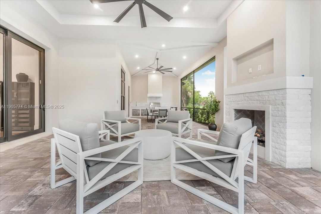 For Sale: $2,350,000 (5 beds, 4 baths, 3766 Square Feet)