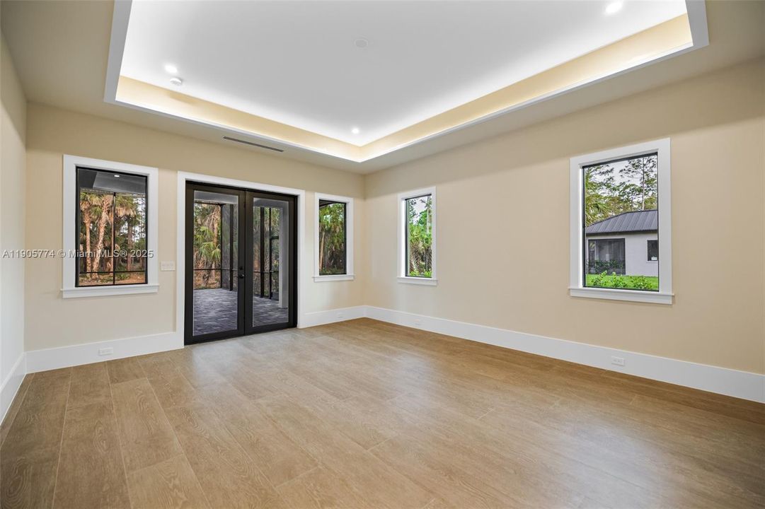 For Sale: $2,350,000 (5 beds, 4 baths, 3766 Square Feet)