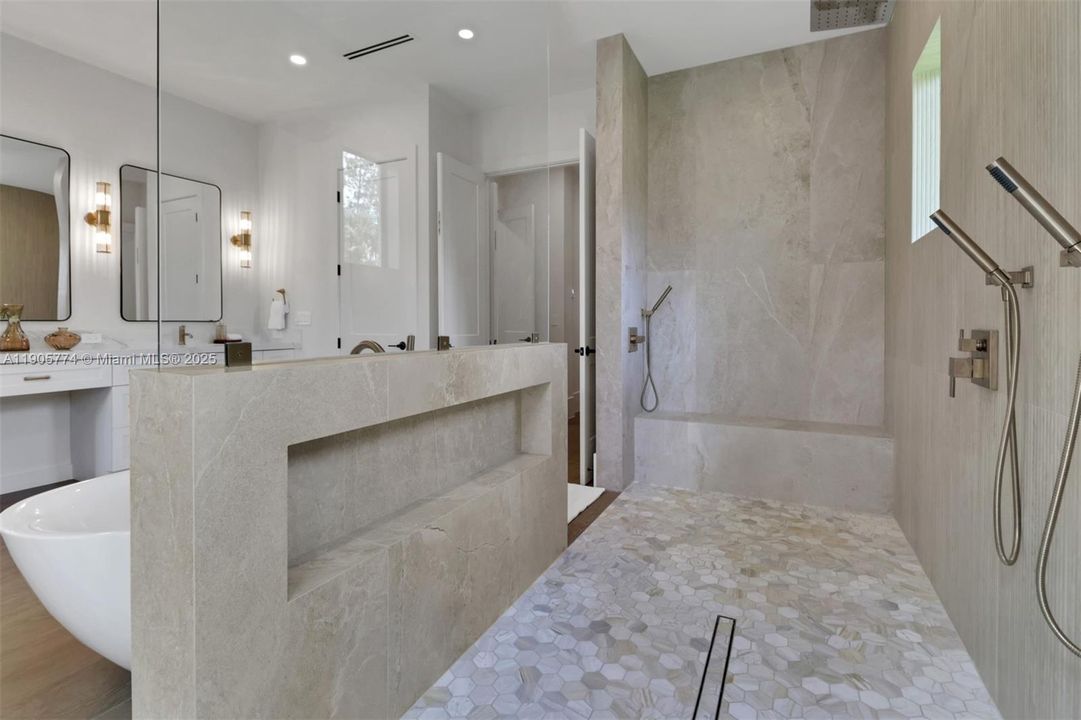 For Sale: $2,350,000 (5 beds, 4 baths, 3766 Square Feet)