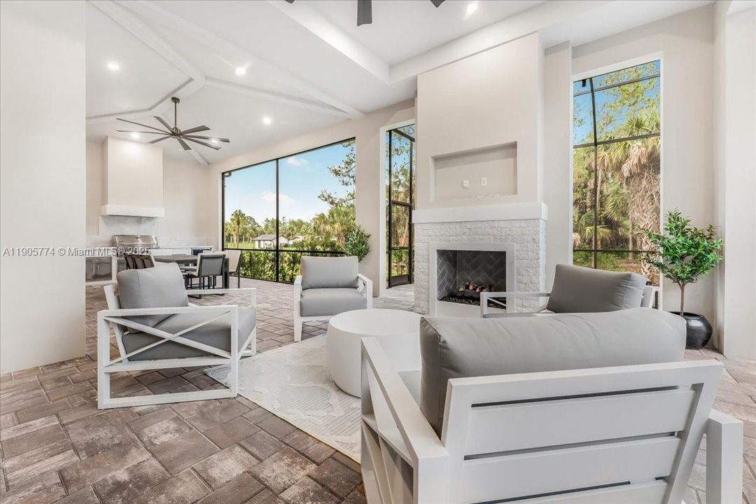 For Sale: $2,350,000 (5 beds, 4 baths, 3766 Square Feet)