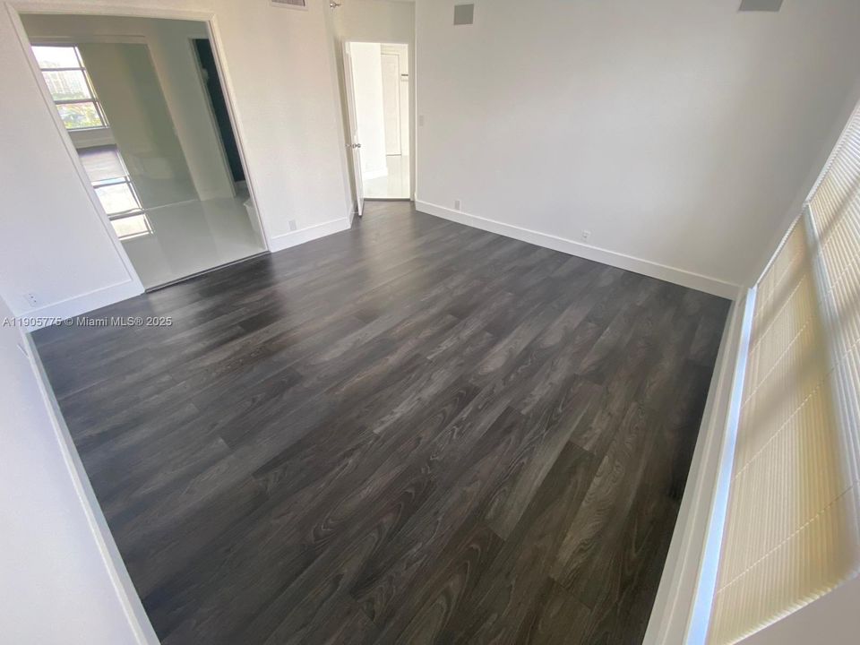 For Rent: $4,200 (2 beds, 2 baths, 1361 Square Feet)