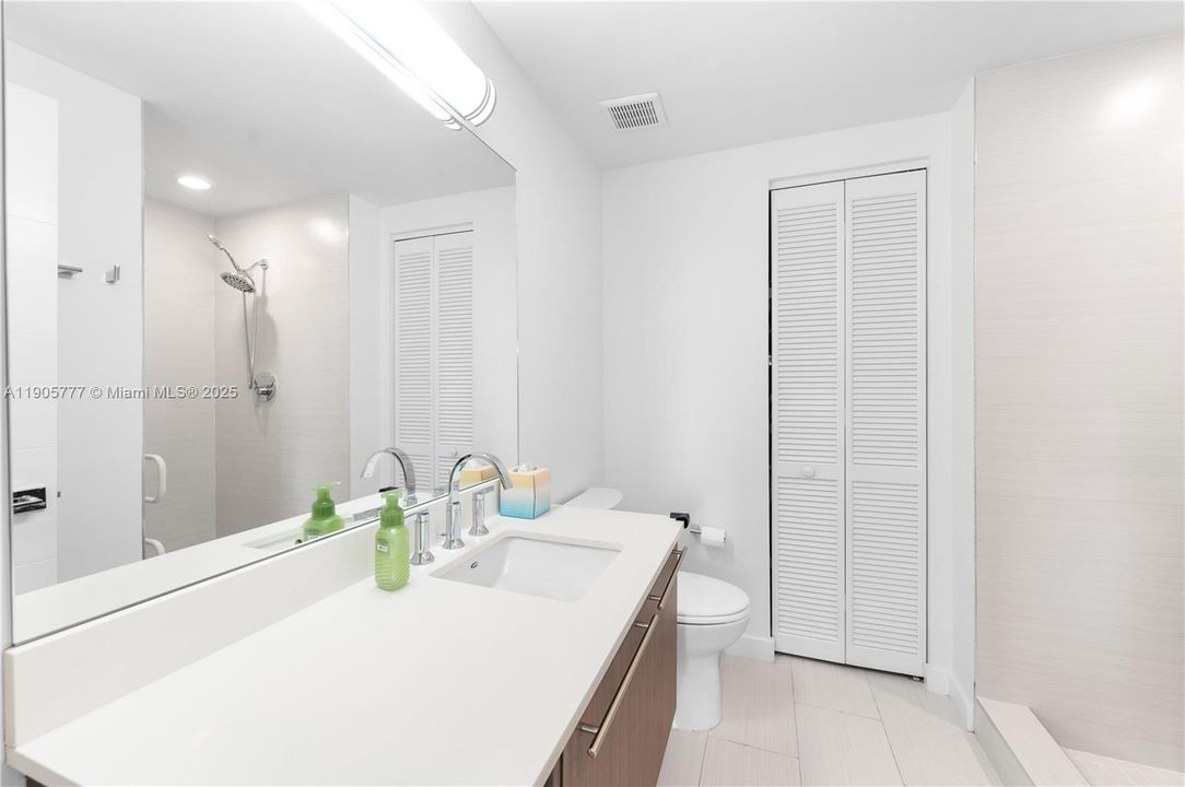 For Rent: $3,850 (3 beds, 3 baths, 1684 Square Feet)