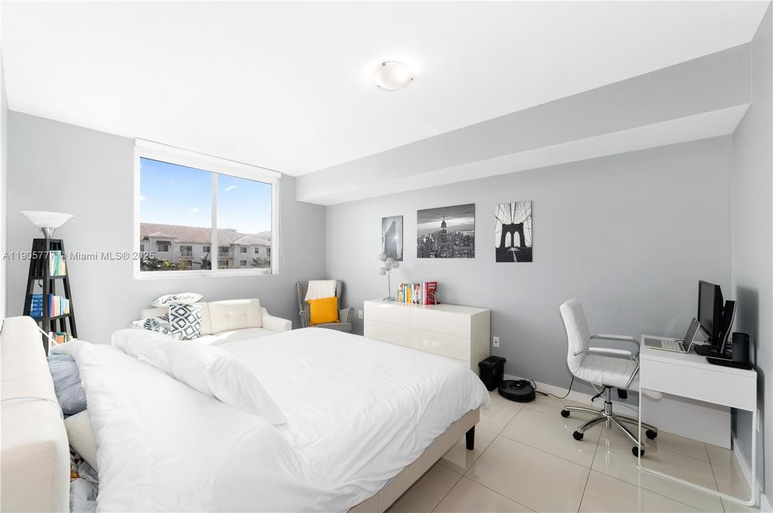 For Rent: $3,850 (3 beds, 3 baths, 1684 Square Feet)