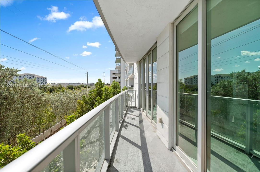 For Rent: $3,850 (3 beds, 3 baths, 1684 Square Feet)