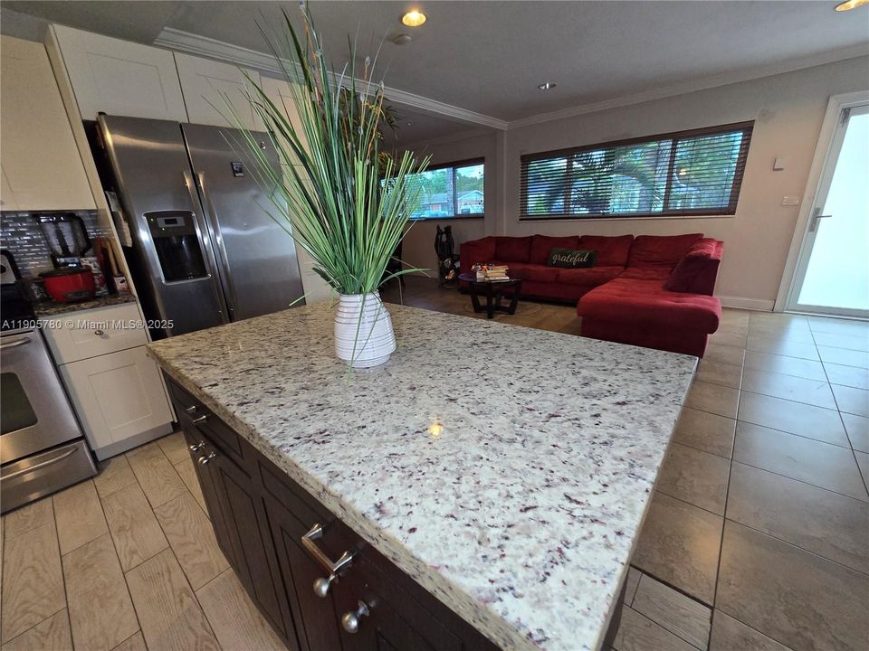 Active With Contract: $700,000 (4 beds, 3 baths, 1710 Square Feet)