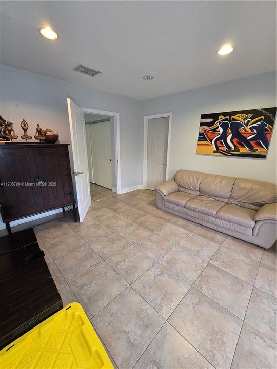 Active With Contract: $700,000 (4 beds, 3 baths, 1710 Square Feet)