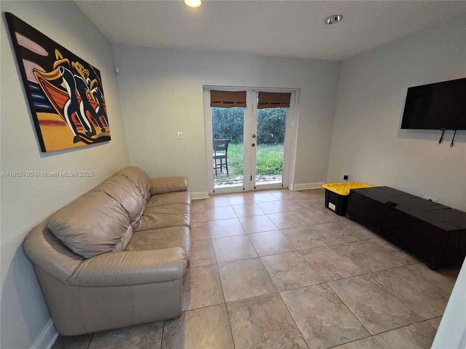 Active With Contract: $700,000 (4 beds, 3 baths, 1710 Square Feet)