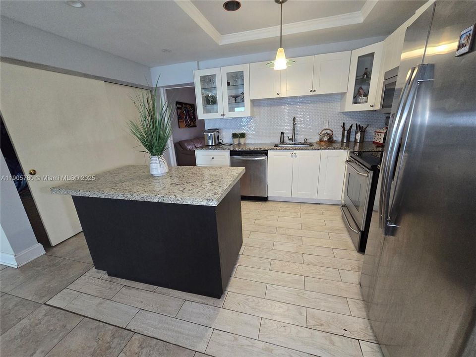 Active With Contract: $700,000 (4 beds, 3 baths, 1710 Square Feet)