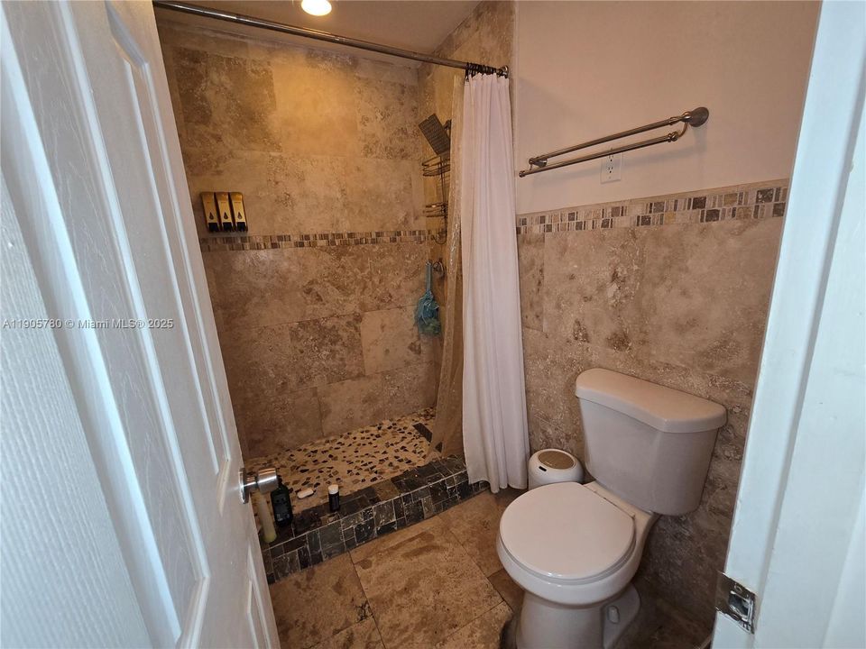 Active With Contract: $700,000 (4 beds, 3 baths, 1710 Square Feet)