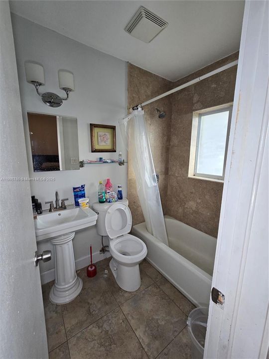 Active With Contract: $700,000 (4 beds, 3 baths, 1710 Square Feet)